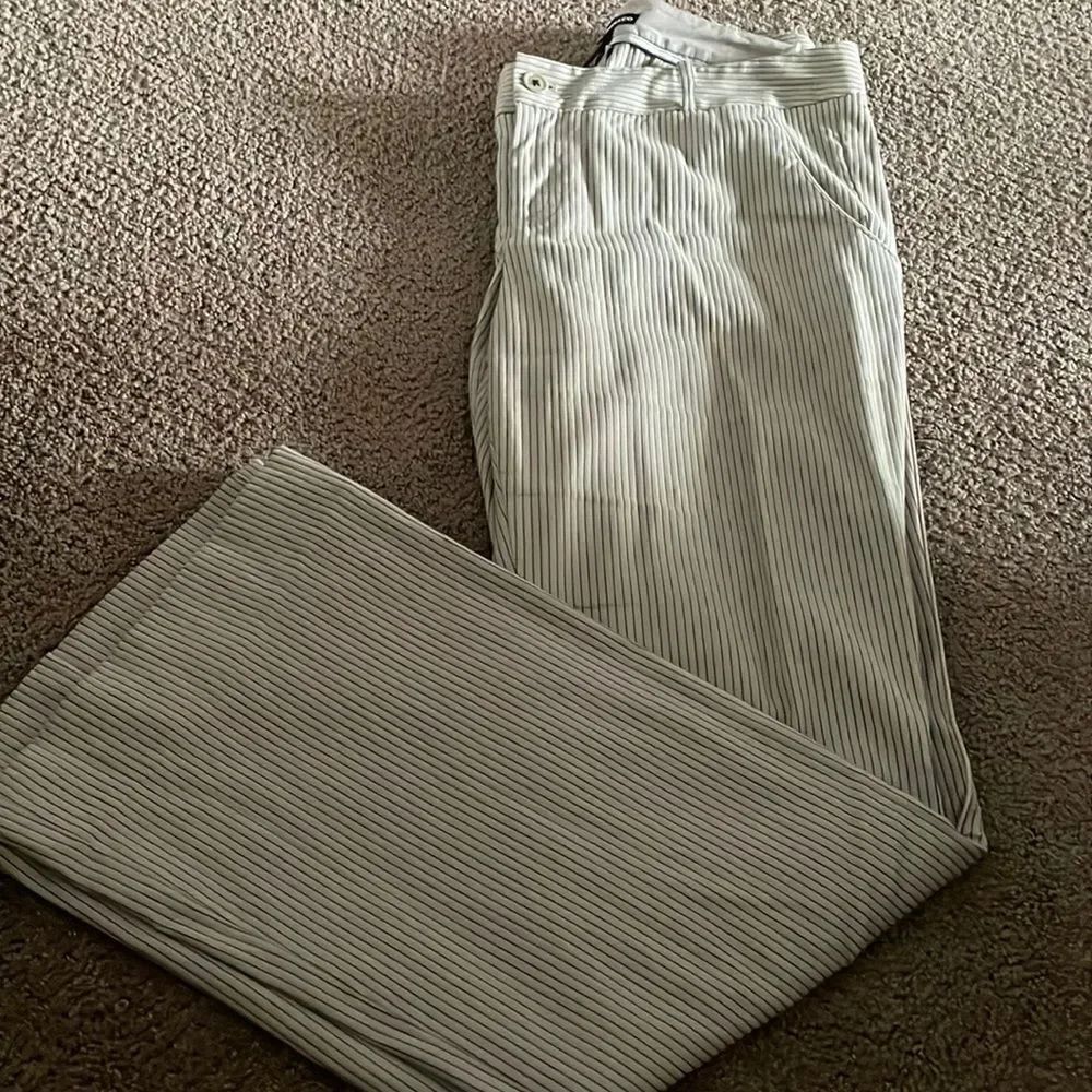 Club Monaco Women’s Beige & Black Striped Wide Leg Pants